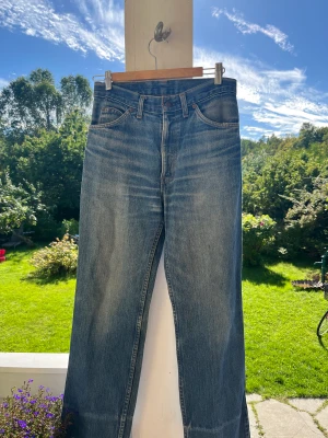 Levis jeans - Gamla Levis jeans som är upplagda till typ 30 31