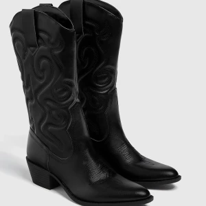 Cowboy boots från Pull & Bear - Nyskick!