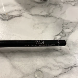 Eyeliner  - Behövs vässas