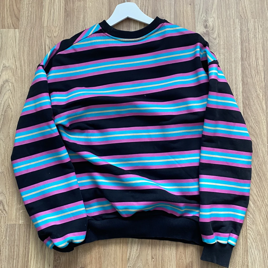 Multiverse Crewneck - 90