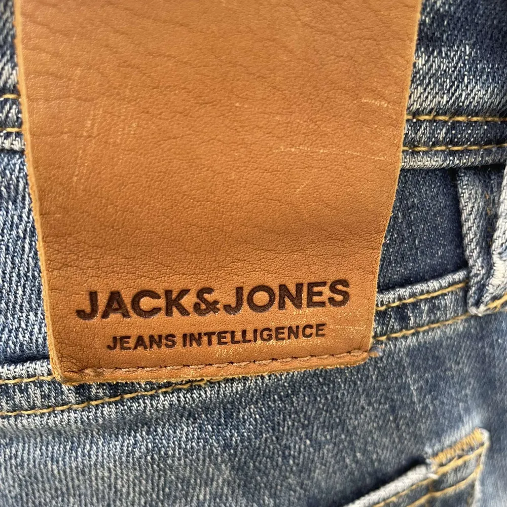 Sköna ripped jeans Skick 9/10 . Jeans & Byxor.