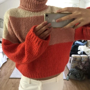 Stickad polotröja - Supergullig stickad tröja från chiquelle❤️🩷använd 1 gång❣️