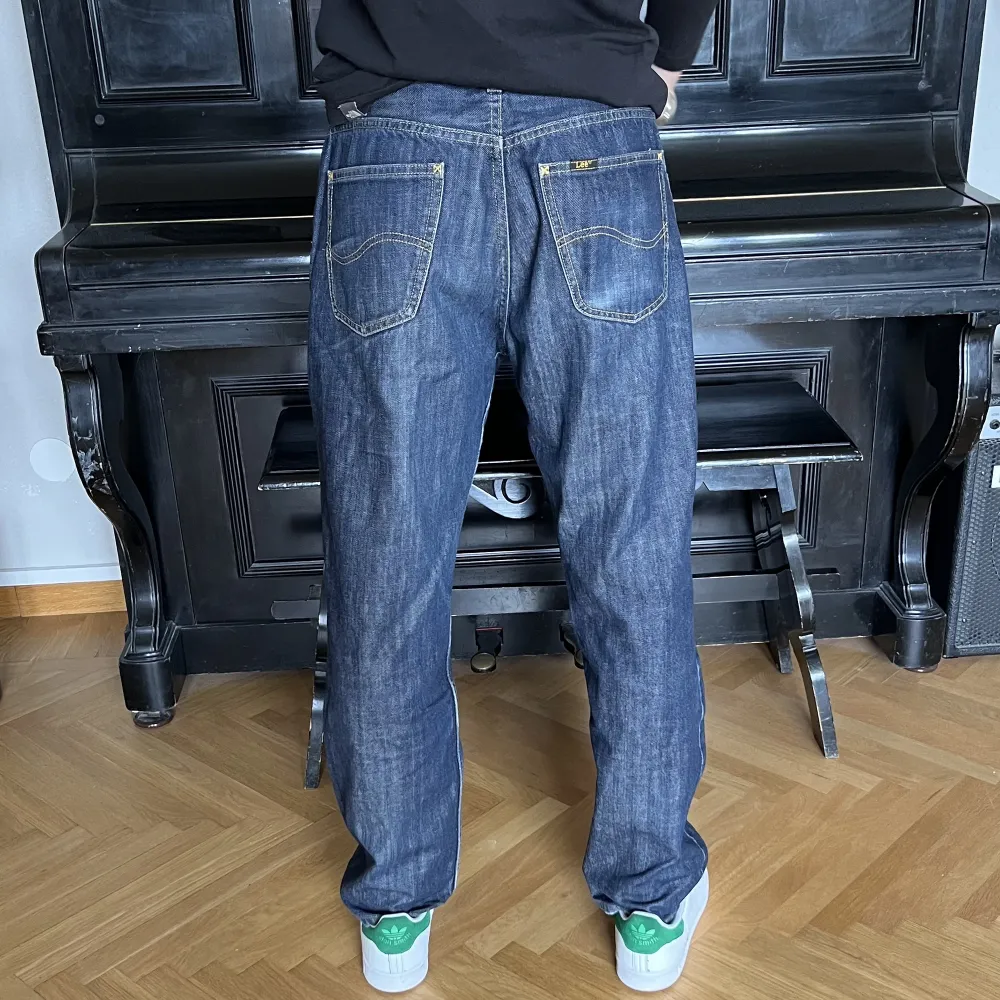 Snygga lee jeans, inga skador eller liknande! Skriv gärna privat om du har några frågor!. Jeans & Byxor.