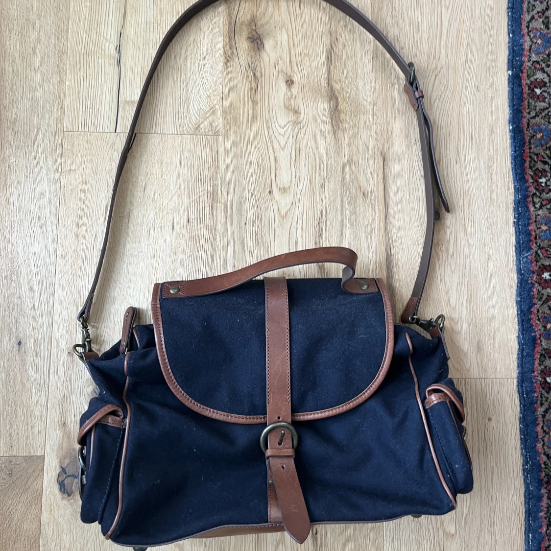 Axelbandsväska från Massimo Dutti