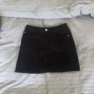 Jeans kjol som är för liten för mig ❣️