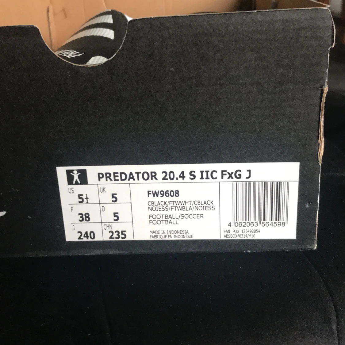 Adidas predator fotbollsskor  - 91