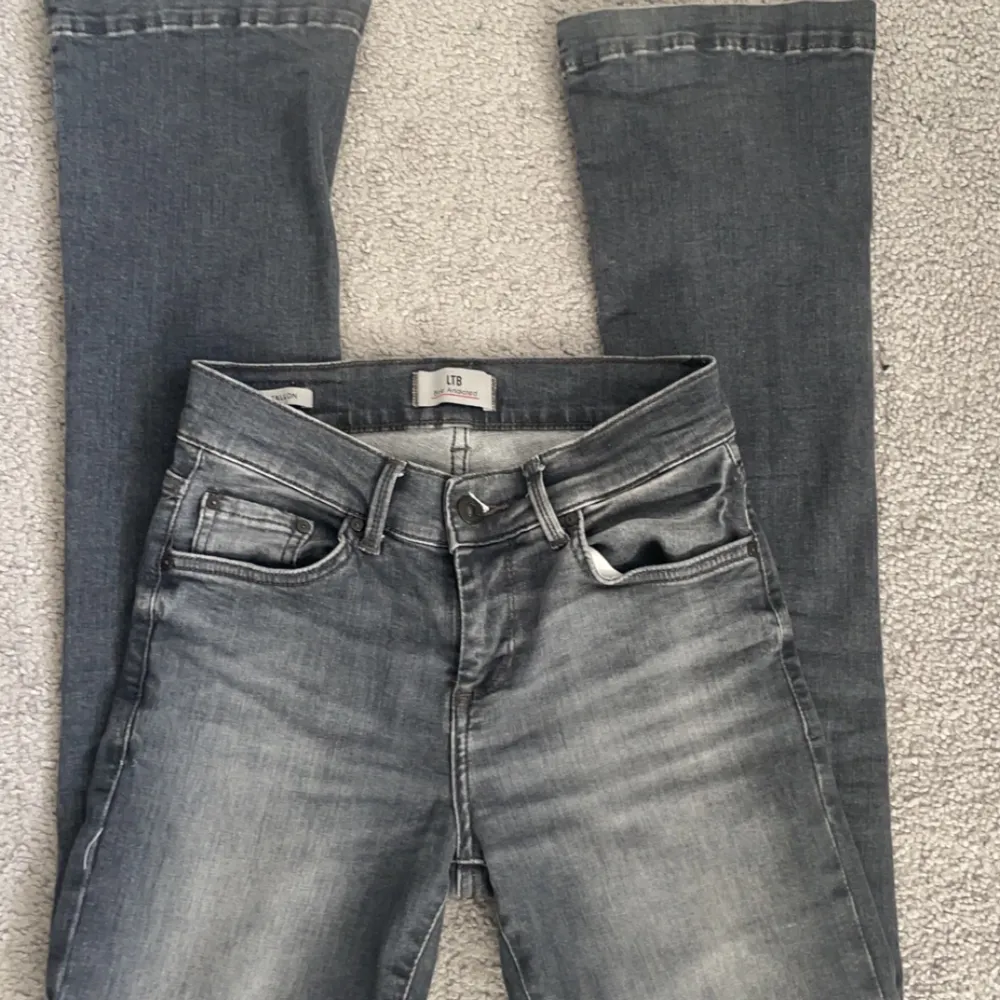 Internetskoll på dessa ltb jeans!! Säljer pga att jag inte använder dom längre, använt några gånger så det är i fint skick. Lägger budgivning och så får vi se om jag säljer de eller inte. . Jeans & Byxor.
