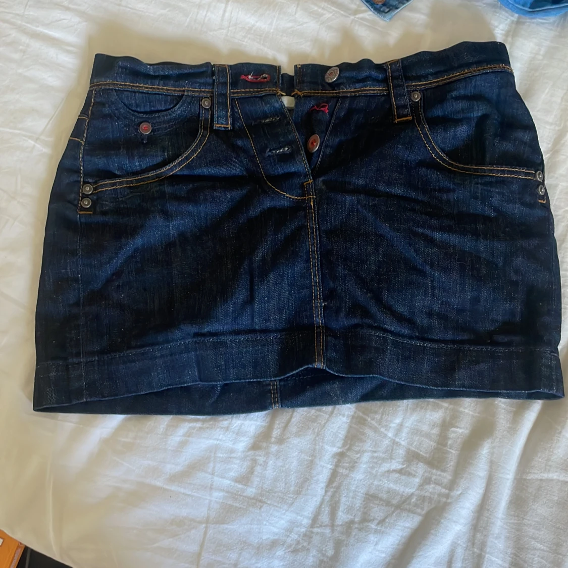 Lågmidjad jeanskjol  - 90