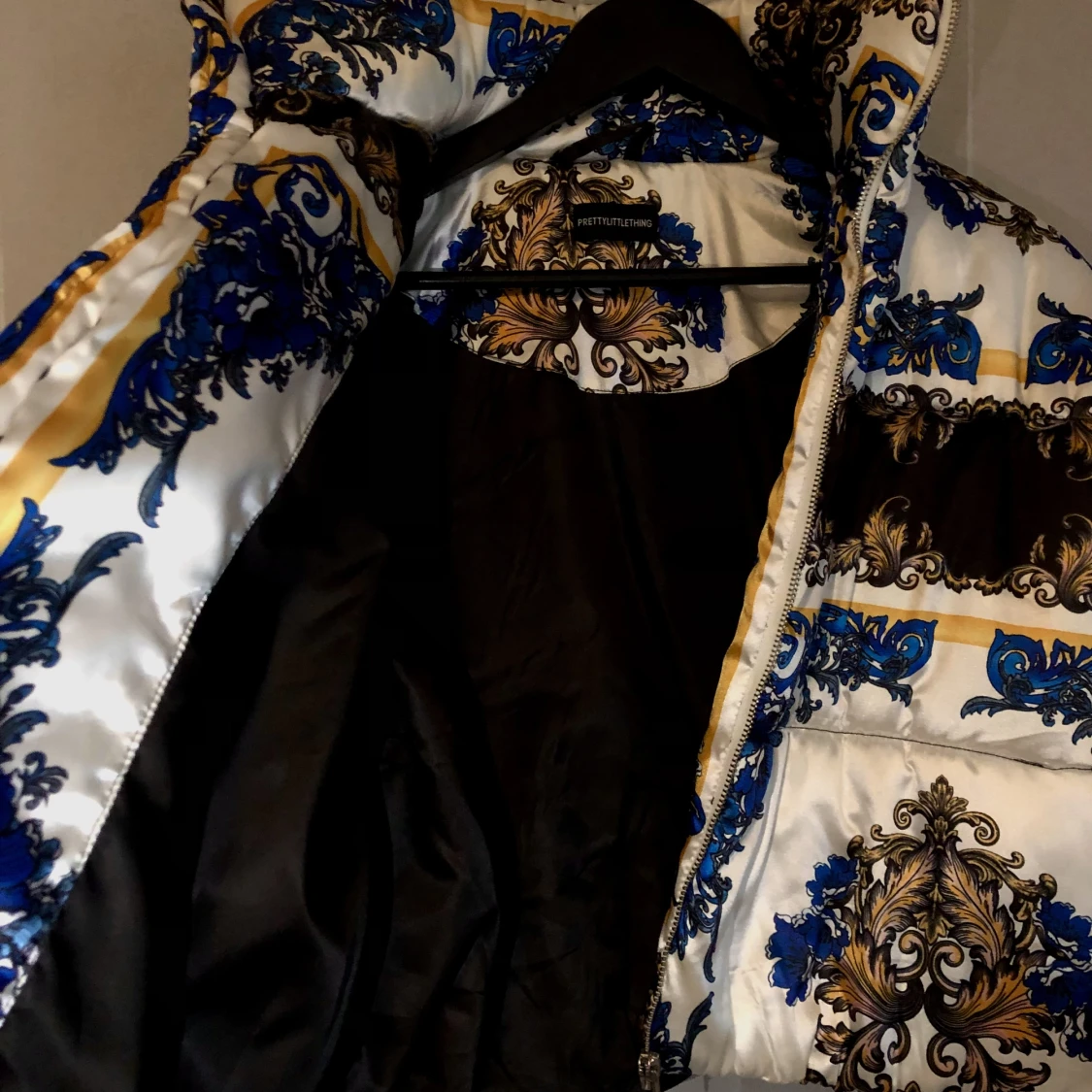 Pufferjacka med fantastiska mönster - 91