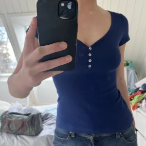 Guess Tshirt - Supersöt tshirt med fin passform från guess❤️‍🔥