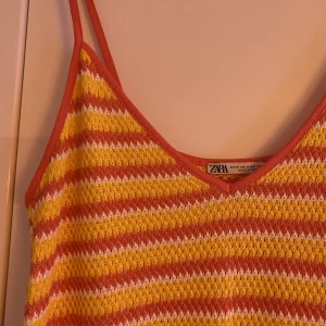 Stickad klänning - Så cool stickad klänning från zara, men tyvärr för ball för mig ;( 