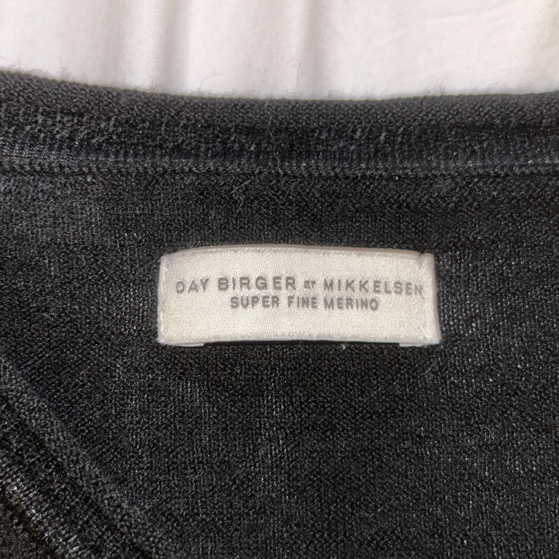 Svart stickad tröja - 91