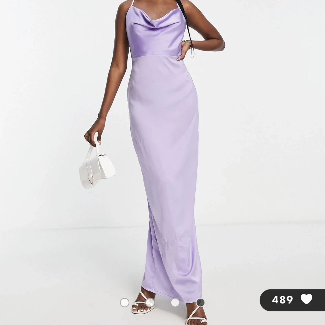 Lila silkesklänning