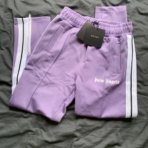 Palm angels byxor  - Palm angels byxor helt nya Snabbast får 