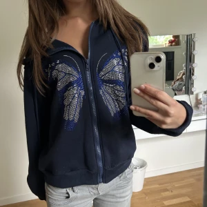 Kofta - Kofta med fjäril