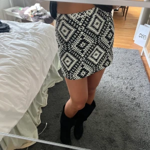 Kjol - Säljer denna kjol från topshop🤍