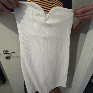 Jätte söt och bekväm klänning till sommarn?  - Så sjukt snygg till många outfits och kan vikas in som en topp också!  