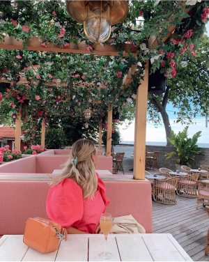 Rosa puffklänninh HM - Superfin rosa /fuschia puffklänning från HM 