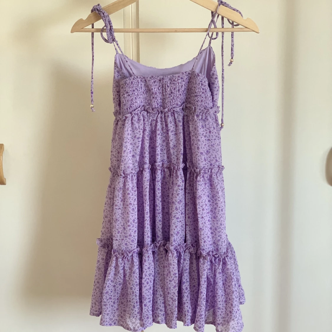 Blommig klänning🤍 - 90