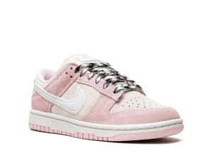 Nya Nike Dunk Low - Helt nya Nike Dunk Low. Strl 39 Rosa/vita  Strl 39