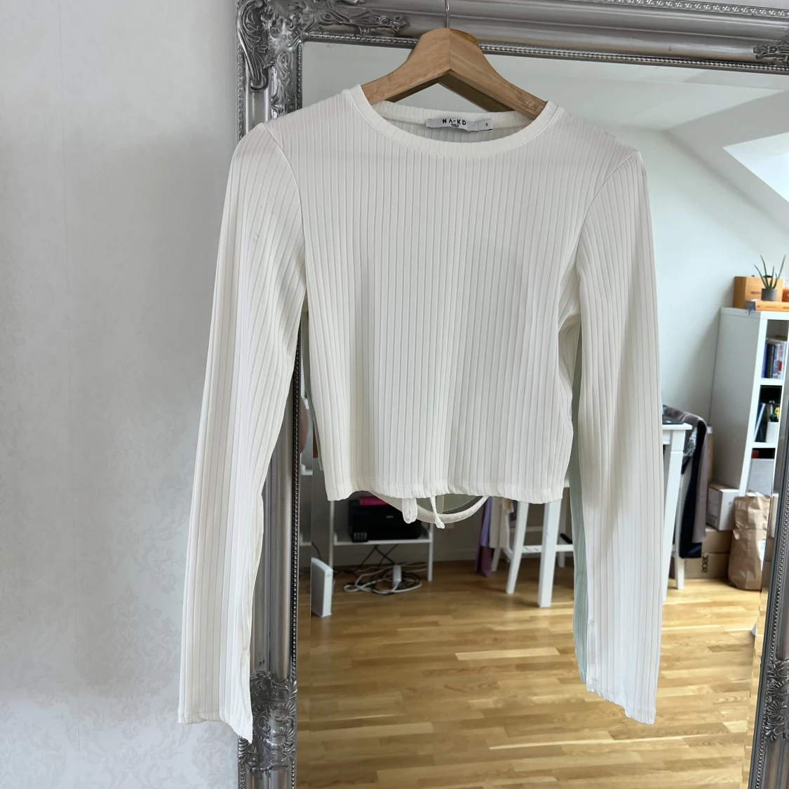 Ribbat topp med öppen rygg  - 90