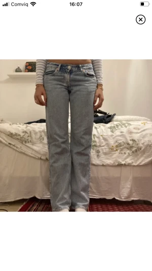 Arrow jeans - Fina lågmidjade jeans från weekday i modellen arrow. Bra skick.