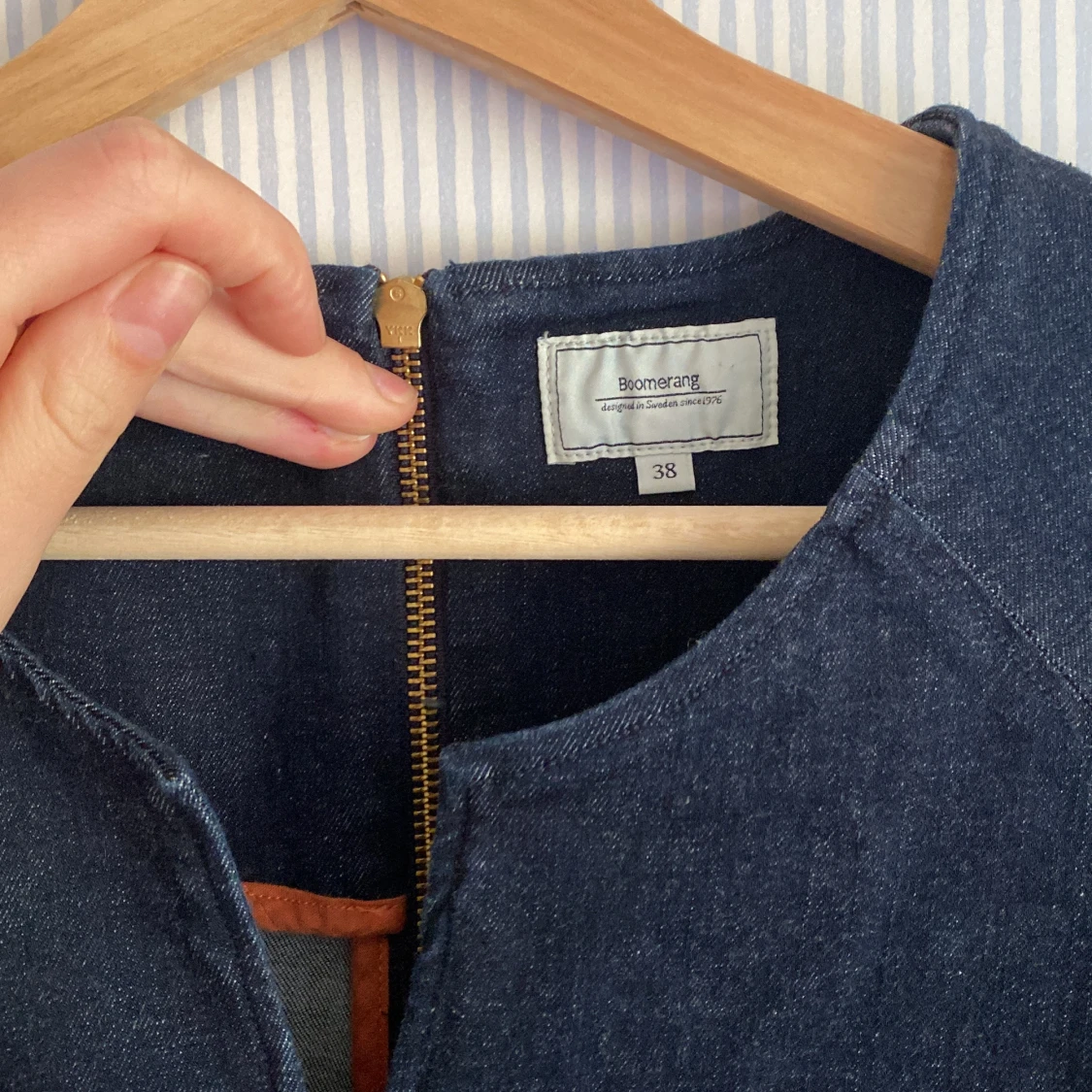 Jeansklänning från Boomerang   - 90