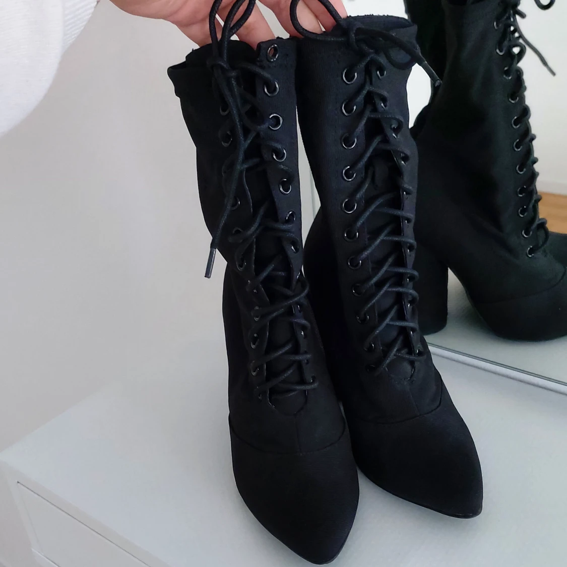 Stretchy Lace Up Boot NLY 37 black - 2