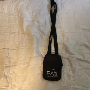 Ea7 väska äkta one size.