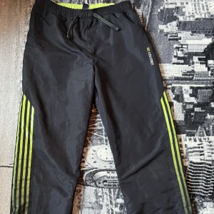 Träningsbyxa - Random byxa i bra skick