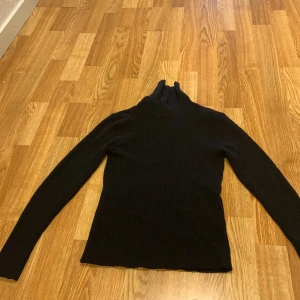 Tjock tröja - Tjock tröja i fint skick Passar xs-s