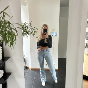 Blåa jeans  - Blåa långa jeans med hög midja💓