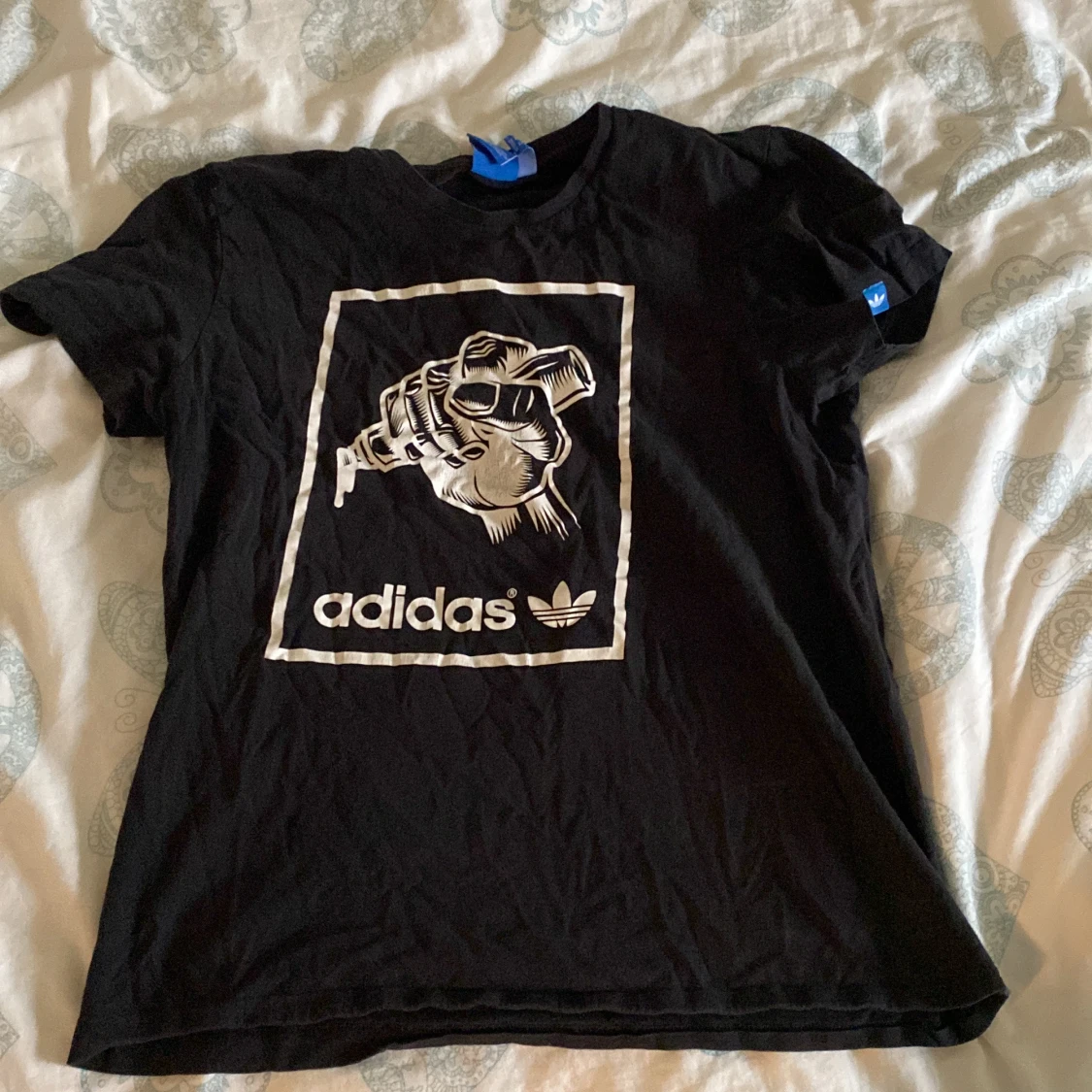 Adidaströja i bra skick 