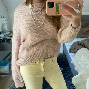 Stickad tröja - Rosa stickad tröja💓