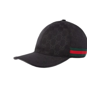 Gucci keps - Säljer äkta Gucci keps i storlek M, då den inte kommer så mycket till användning. Box och allt följer med, till och med kvitto. Skicka gärna ett meddelande om du har frågor eller vill ha mer bilder. 