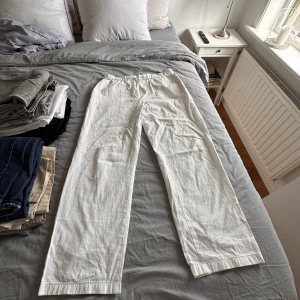 zara byxor - helt nya, loose fit, stl M