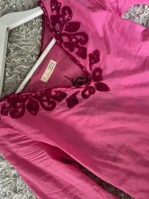 Odd Molly tröja!! - Säljer mina jätte söta odd Molly tröja i storlek S, skullle dock säga att både folk som andvänder xs och m i kläder kan ha den💖 Skriv till mig om ni har några frågor💘💘