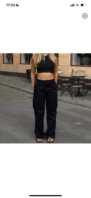 Adsgn cargo  - Använd 1-2 ggr. Sitter fint på och långa i benen. Storlek L!