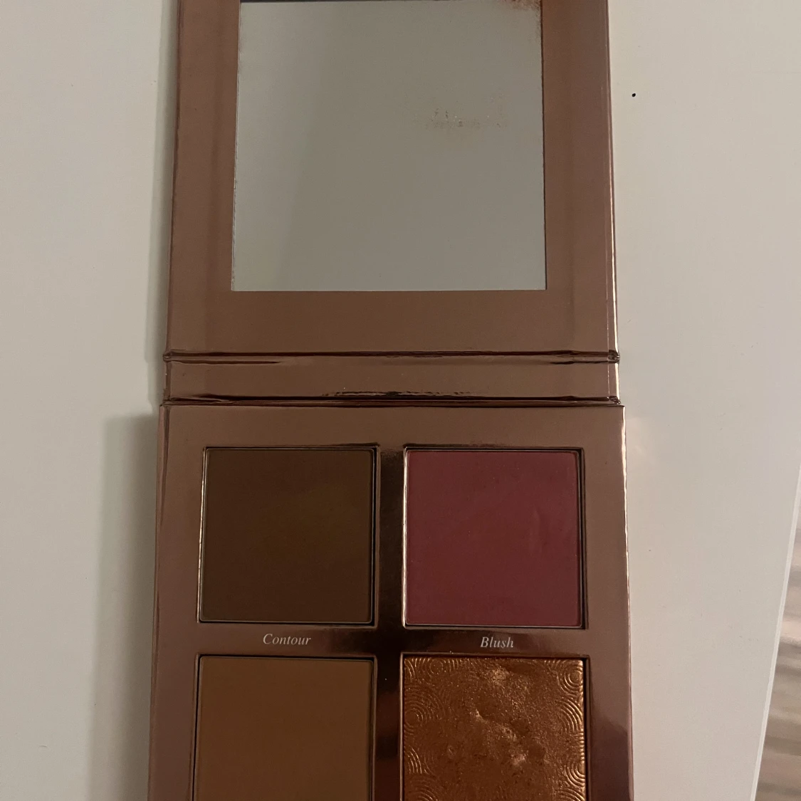 Caia Edgy palette - 90