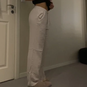 Linnebyxor - Linnebyxor från lager 157, använt fåtal gånger, inga defekter. Jag är ca 1,64 cm och de sitter perfekt