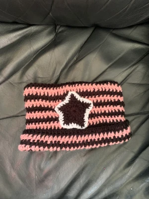 Catbeanie - Rosa och svart catbeanie med stjärna 