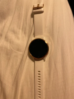 garmin vivoactive 4s - Köpt juni 2023. Använts 3 gånger 