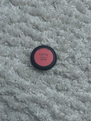 Isadora Blush - Helt ny oanvänd isadora blush.