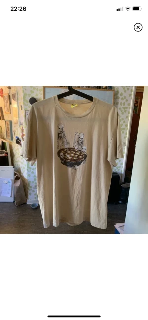 Iggy T-shirt  - T-shirt från Iggy, en unik tisha i väldigt fint skick. Storlek M men passar även S!