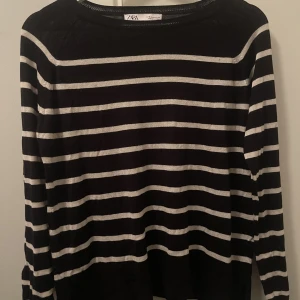 Jättefin tröja från zara!! - Aldrig använd.