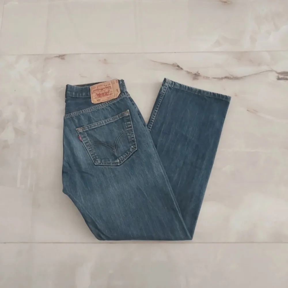 501 Levis jeans mörkblå vintage💘W31 L34. Jeans & Byxor.