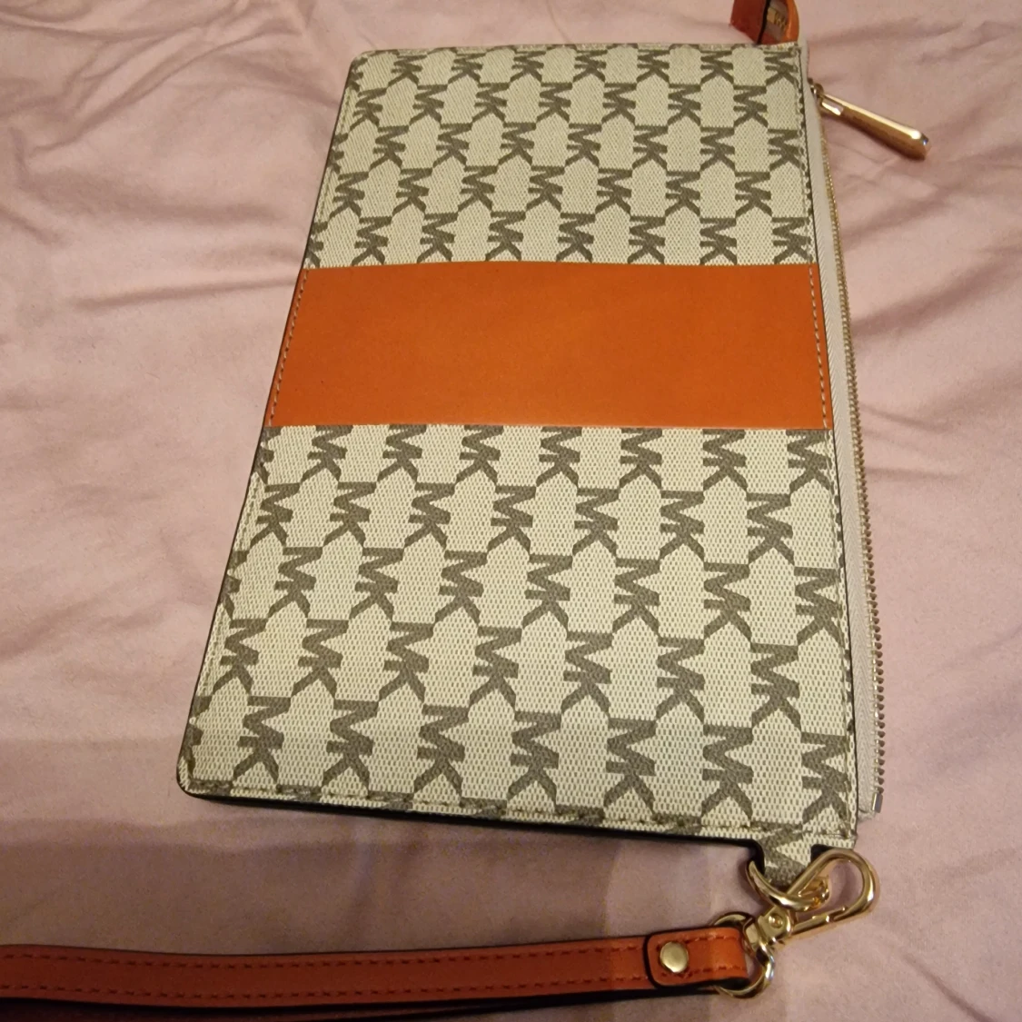 Michael Kors clutch - 90