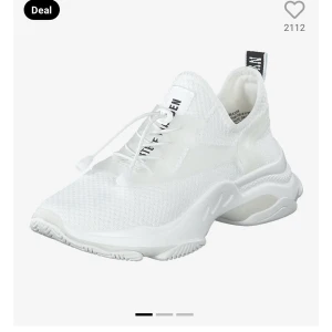 Steve Madden Skor - Säljer mina Steve Madden skor i storlek 40 då dem ej kommer till användning längre. Skorna är nytvättade, dock ej 100% rena men inga hål eller andra fel!