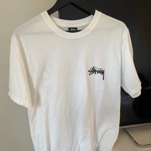 Stüssy x Our Legacy t-shirt  Storlek: M Väldigt limiterad