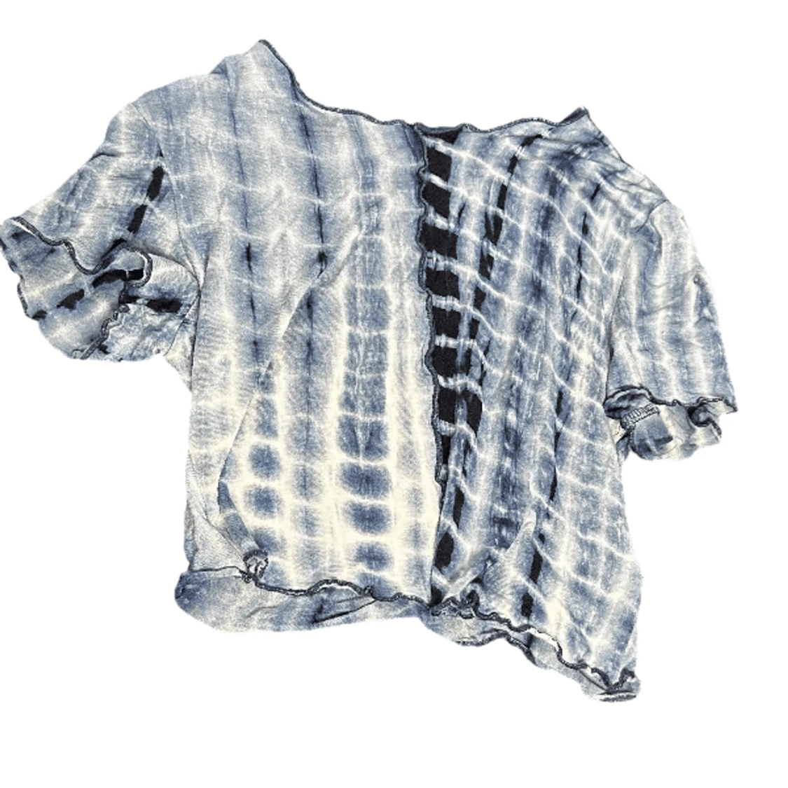 Blå croptop med coola detaljer. - 90